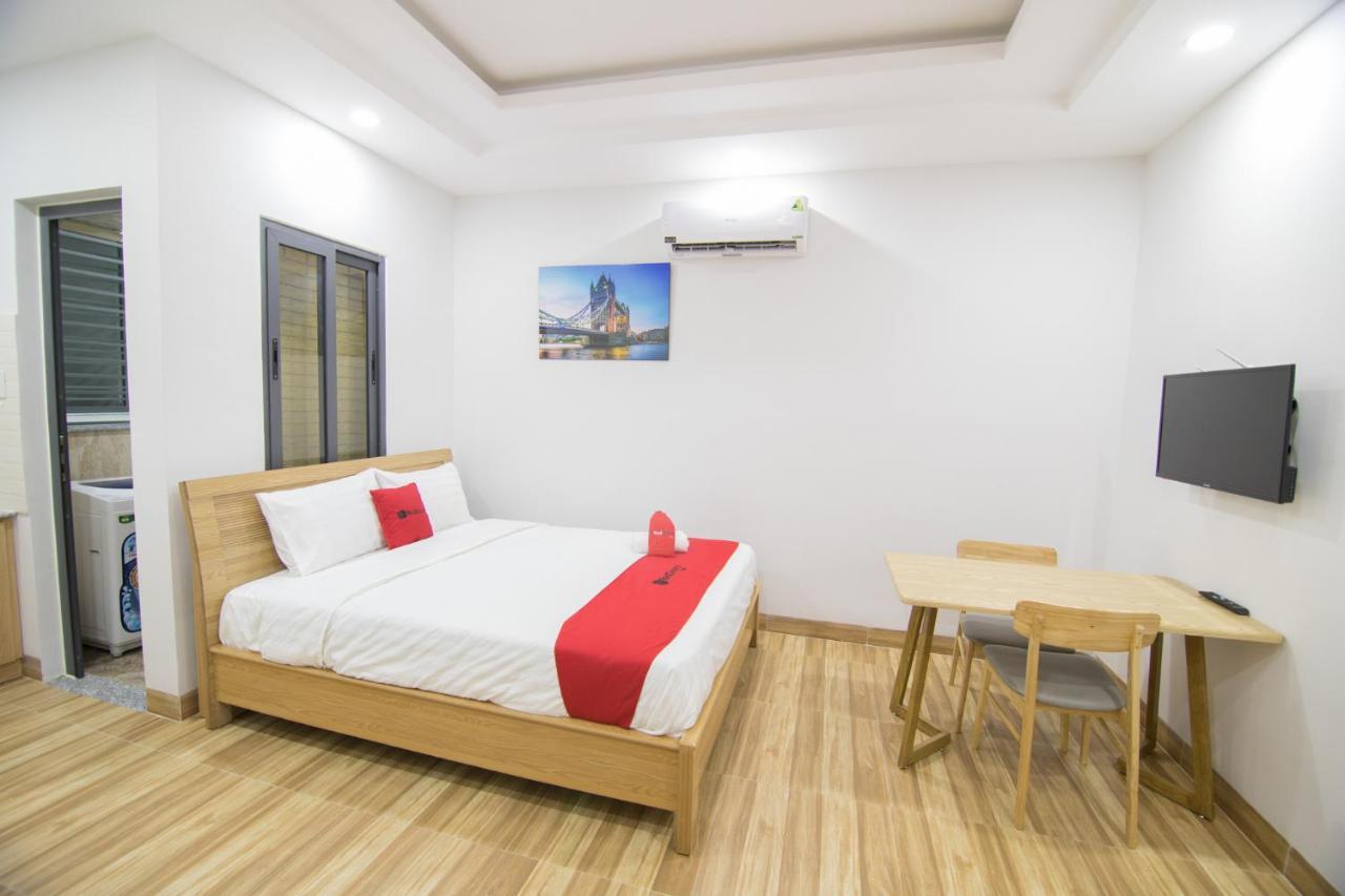 Reddoorz Premium Near E-town Nhà khách TP. Hồ Chí Minh